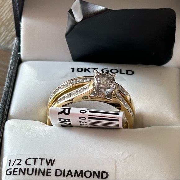 10K Yellow Gold Diamond Channel Bridal Set - Picture 3 of 6